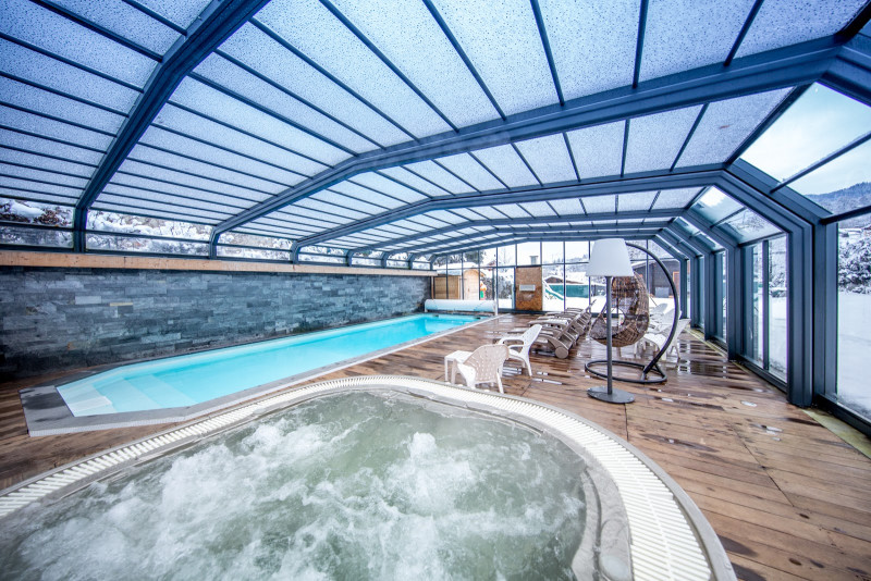 piscine chauffée, spa hotel gai soleil samoens