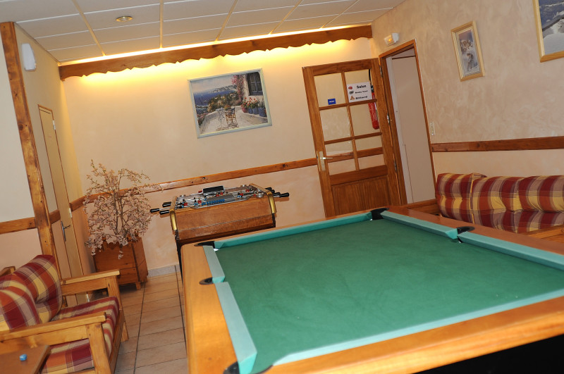 salle de jeux - © Hôtel la Boule de Neige salle de jeux