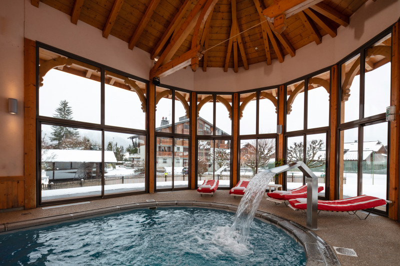 piscine en hiver - © DR / Neige et Roc piscine en hiver