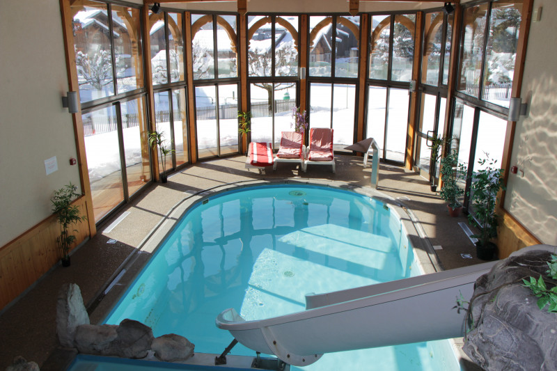 Piscine intérieure - © DR / Neige et Roc Piscine intérieure
