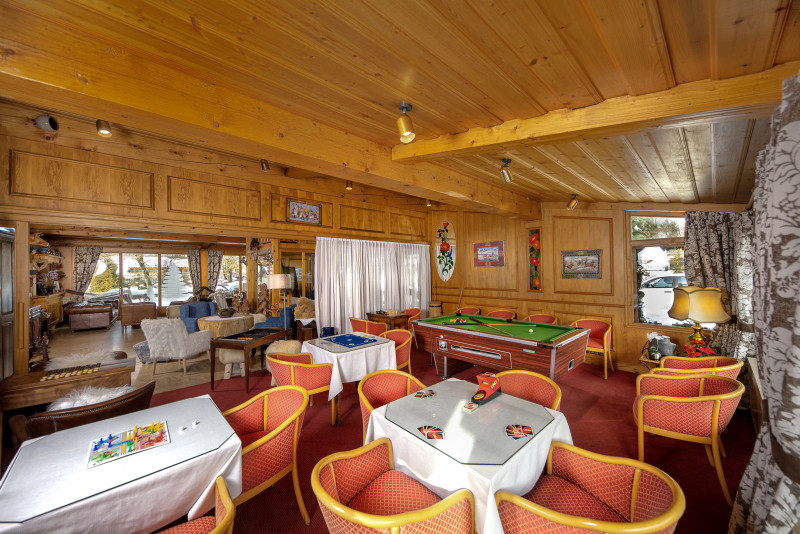 Billard - © Hôtel Neige et Roc Billard