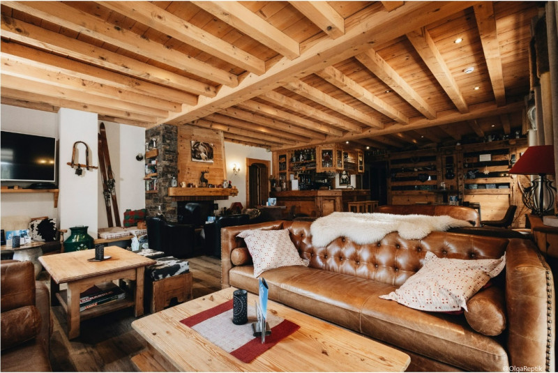 salon cheminée hotel gai soleil samoens - © hotel gai soleil salon cheminée hotel gai soleil samoens
