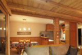 Kitchen/dining area -