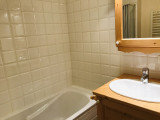 _lv_images__lot_0000000130_07_2655604