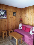 _lv_images__lot_0000000165_02_3053994