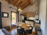 _lv_images__lot_0000000208_02_3120200