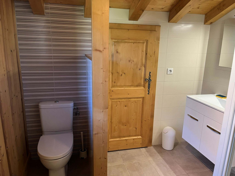 Salle de Bain étage avec WC