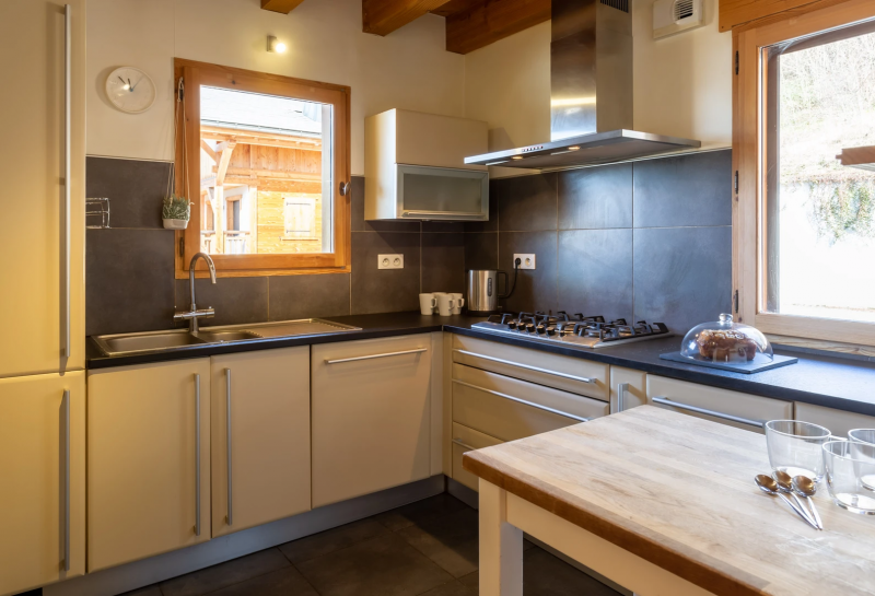 Kitchen - © geeski Kitchen