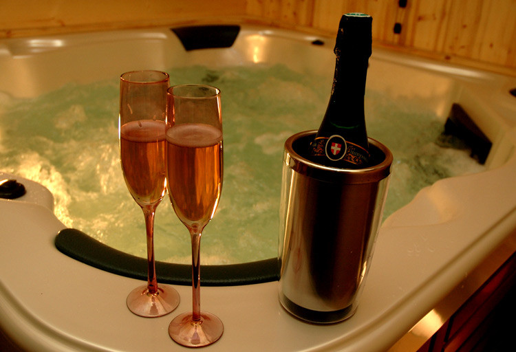 Spa-5-places - © Guiglion Spa-5-places