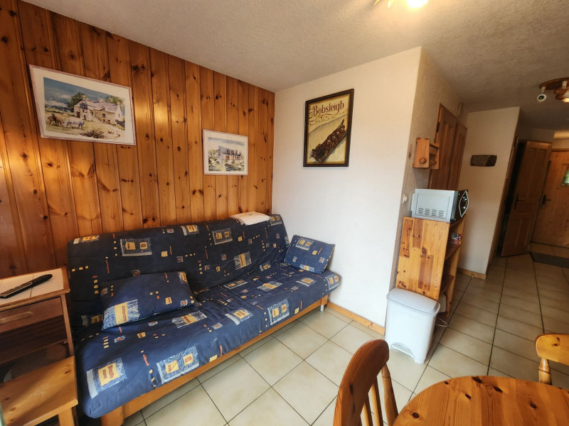 326_1_OU2P04_lv_images__lot_0000000139_13_20261010175624