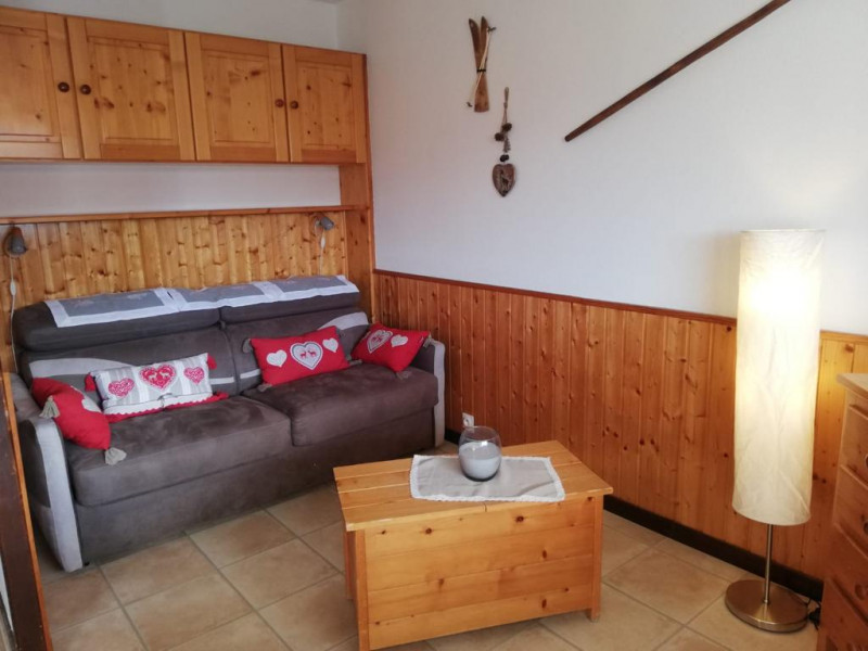 Canapé lit, coin salon - © Claude SCHWINN Canapé lit, coin salon