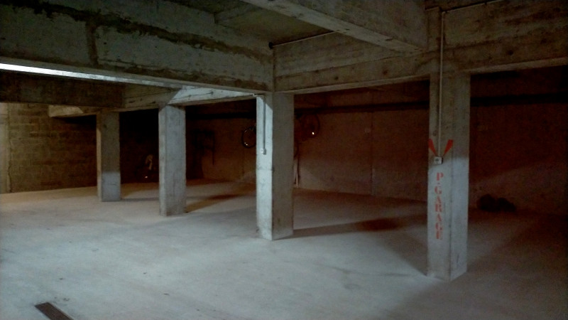 Basement garage - © AM HEINRICH Basement garage