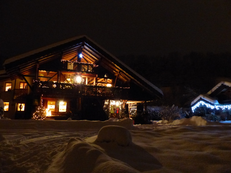 Chalet hiver nuit - © M. Gauthier Chalet hiver nuit