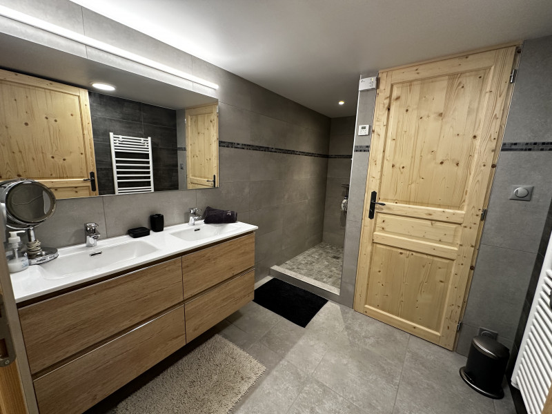 le chalet du Bérouze - salle de bain