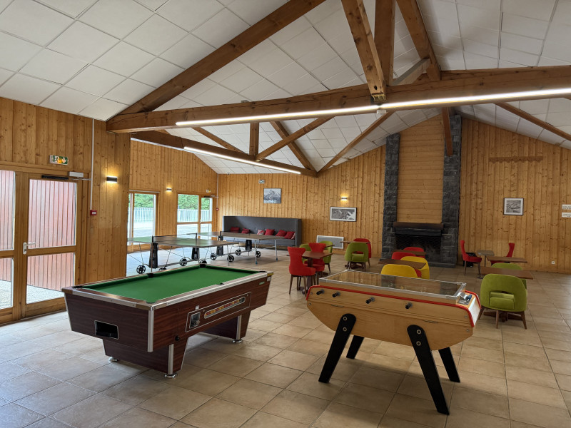 Salle de jeux et hall d'entrée Salle de jeux et hall d'entrée