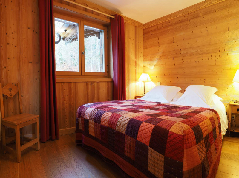 Chambre - Lit Queen Size - Niveau 1 - Appartement PARADISIO - © Christine Bianco Chambre - Lit Queen Size - Niveau 1 - Appartement PARADISIO