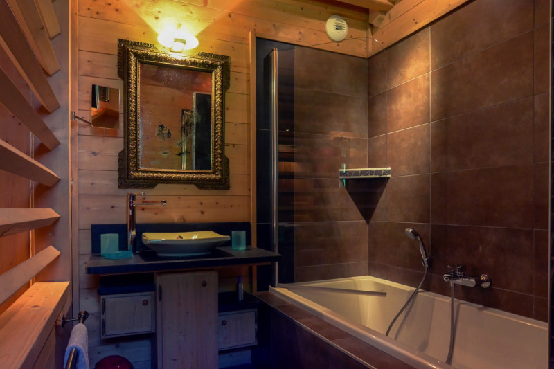 Salle de bains chambre 1