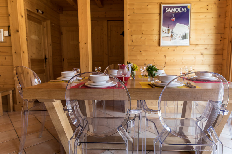 Table salle à manger - © LAUGUEUX VINCENT Table salle à manger