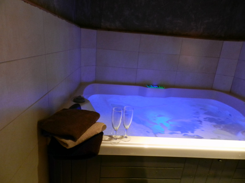 Jacuzzi - © Philippe Wastiaux Jacuzzi