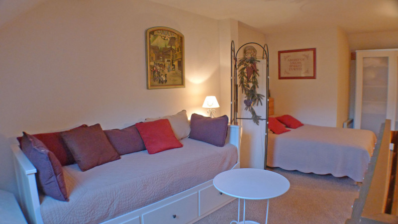 _lv_images__lot_0000000008_03_3462948