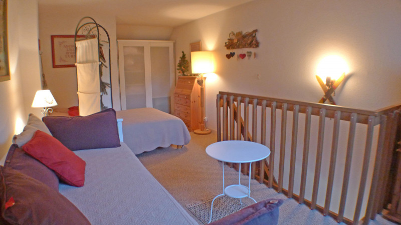 _lv_images__lot_0000000008_07_3696638