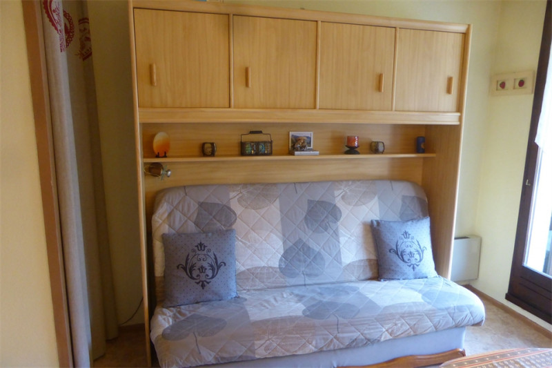 _lv_images__lot_0000000010_02_3678522 _lv_images__lot_0000000010_02_3678522