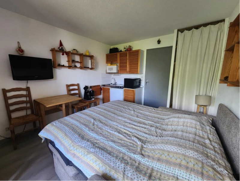 _lv_images__lot_0000000013_03_4023933 _lv_images__lot_0000000013_03_4023933