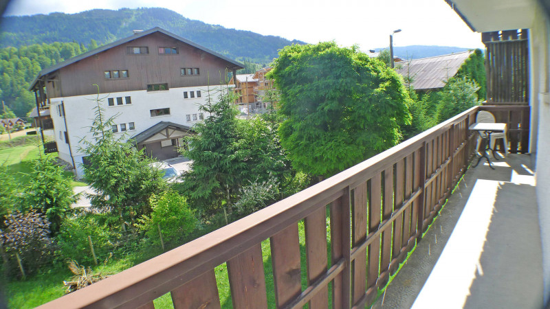 _lv_images__lot_0000000019_06_3706448