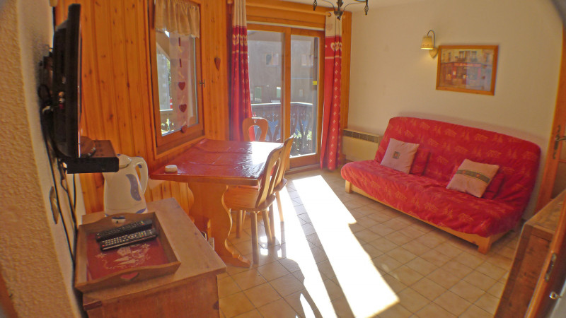 _lv_images__lot_0000000022_01_3294832 _lv_images__lot_0000000022_01_3294832