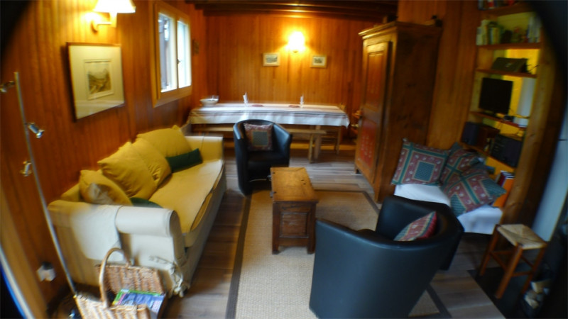 _lv_images__lot_0000000024_03_3657390