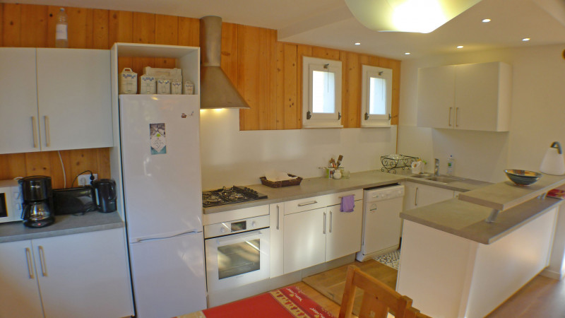 _lv_images__lot_0000000031_03_3669344