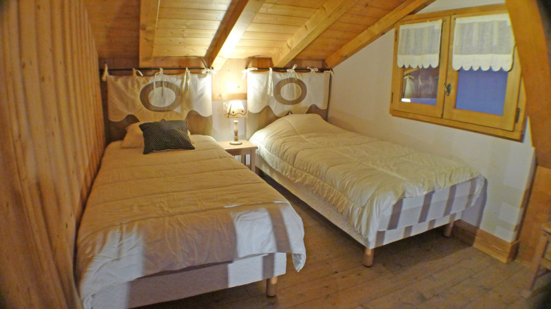 _lv_images__lot_0000000038_16_3535755