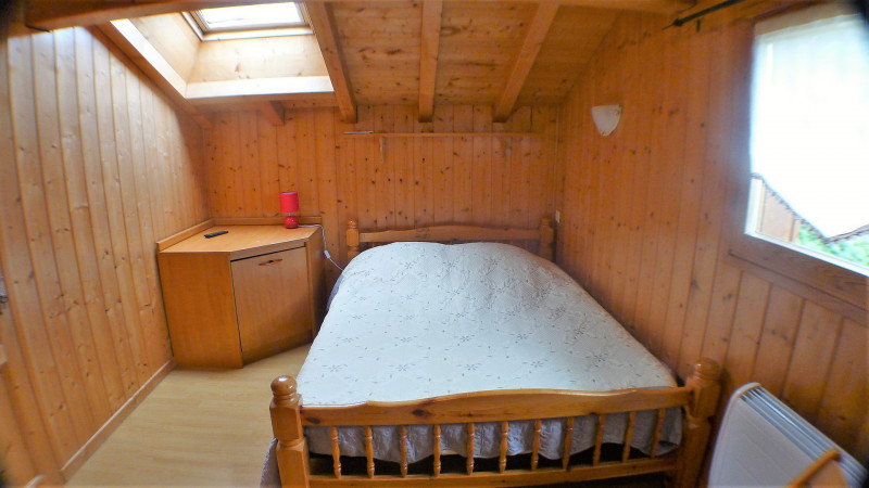 _lv_images__lot_0000000041_05_3694213