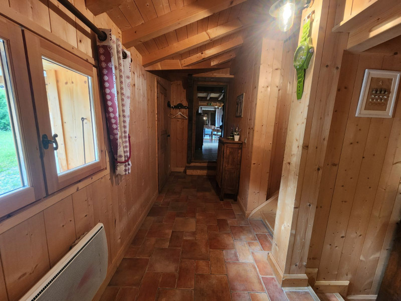 _lv_images__lot_0000000043_09_4045970