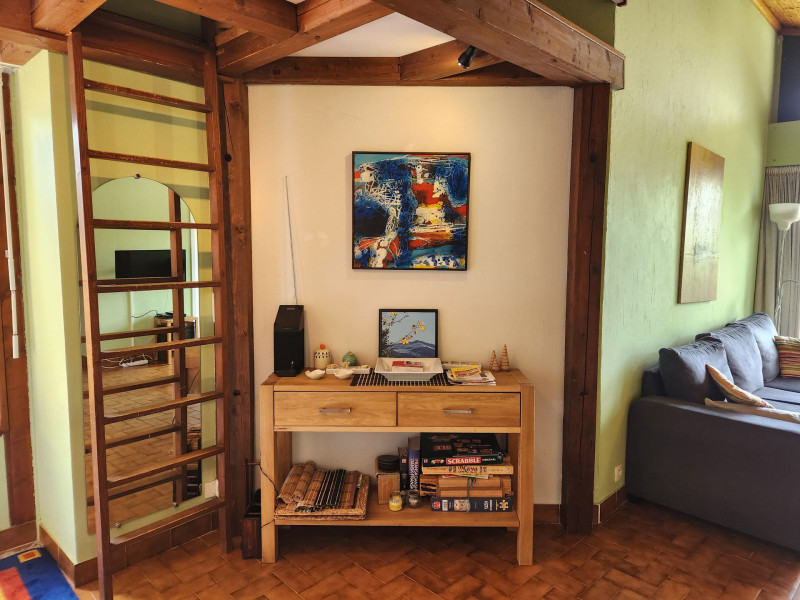 _lv_images__lot_0000000052_11_3501451