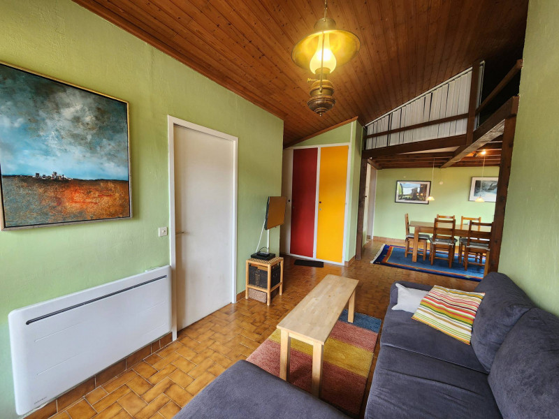 _lv_images__lot_0000000052_13_3583867