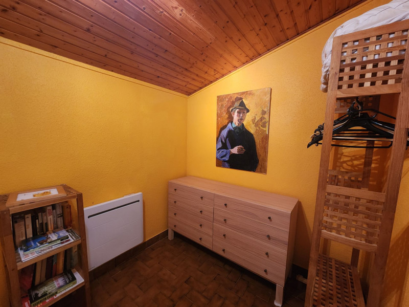 _lv_images__lot_0000000052_15_3517655