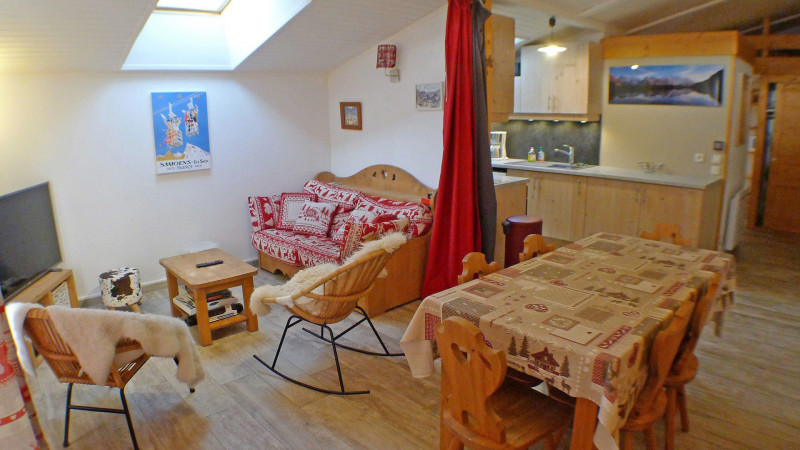 _lv_images__lot_0000000053_01_3622207