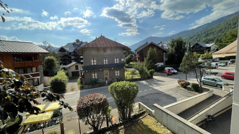 _lv_images__lot_0000000056_04_3599459