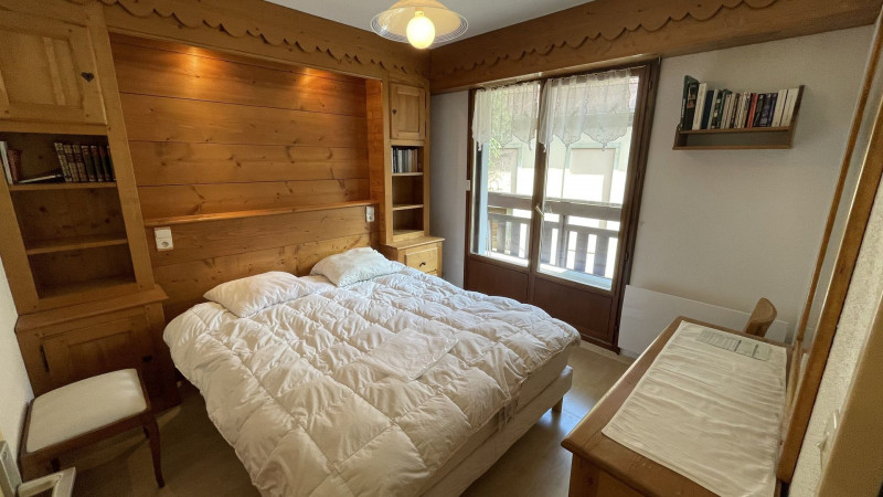 _lv_images__lot_0000000056_10_3478043