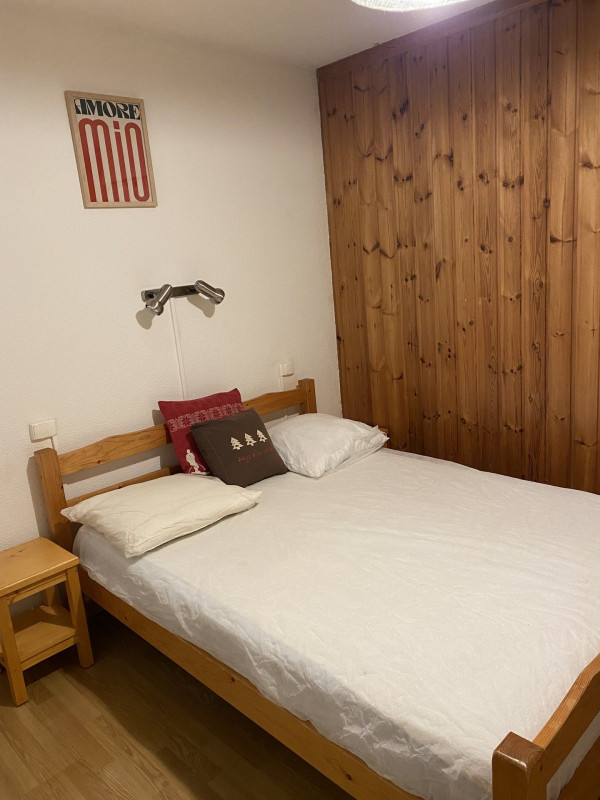 _lv_images__lot_0000000060_08_3211996 _lv_images__lot_0000000060_08_3211996