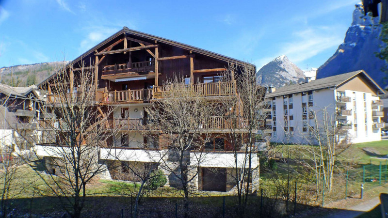 _lv_images__lot_0000000066_03_3195881 _lv_images__lot_0000000066_03_3195881