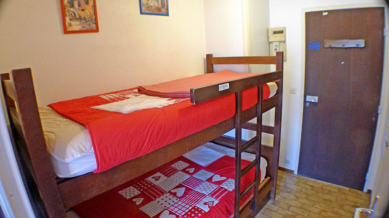 _lv_images__lot_0000000066_04_3150383 _lv_images__lot_0000000066_04_3150383