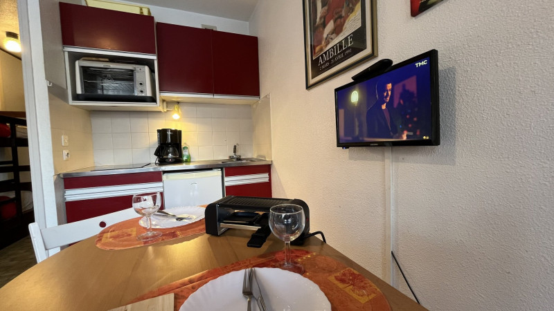 _lv_images__lot_0000000066_05_3564353