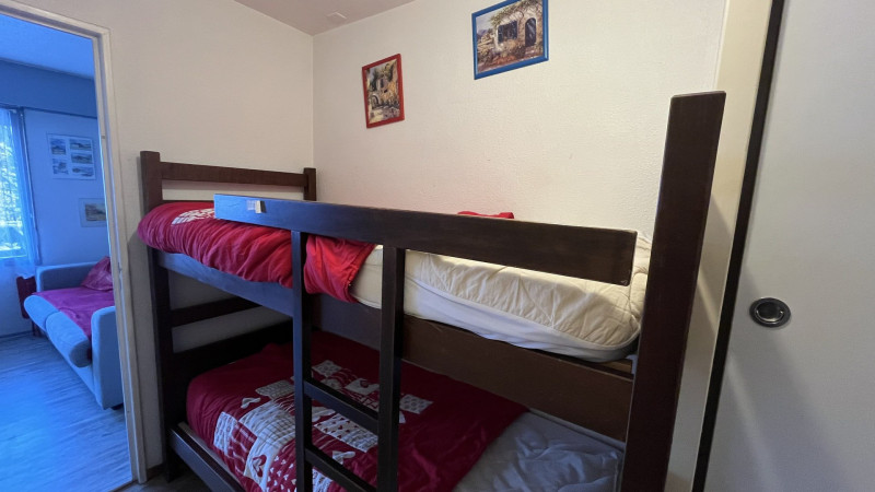 _lv_images__lot_0000000066_13_3405826