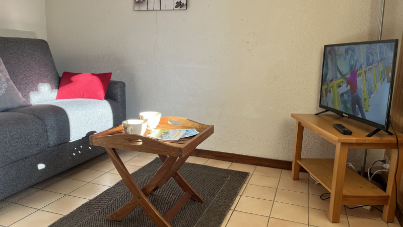 _lv_images__lot_0000000073_13_3236812