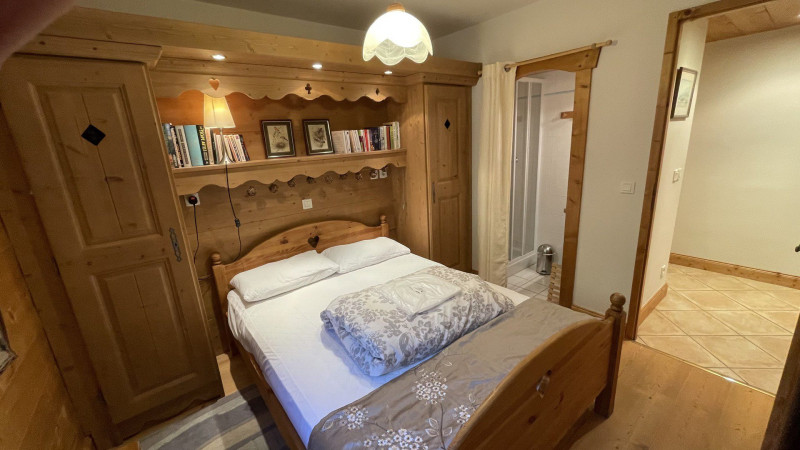 _lv_images__lot_0000000076_07_3375629