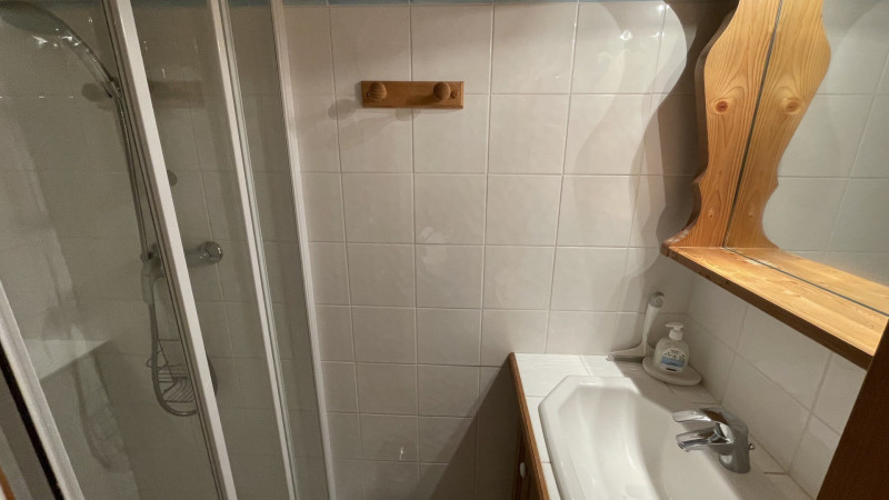 _lv_images__lot_0000000076_08_3258518 _lv_images__lot_0000000076_08_3258518