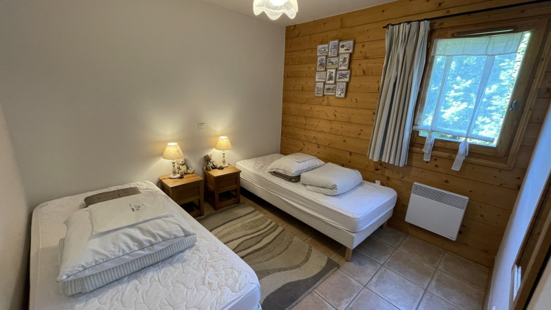 _lv_images__lot_0000000076_09_3258519 _lv_images__lot_0000000076_09_3258519