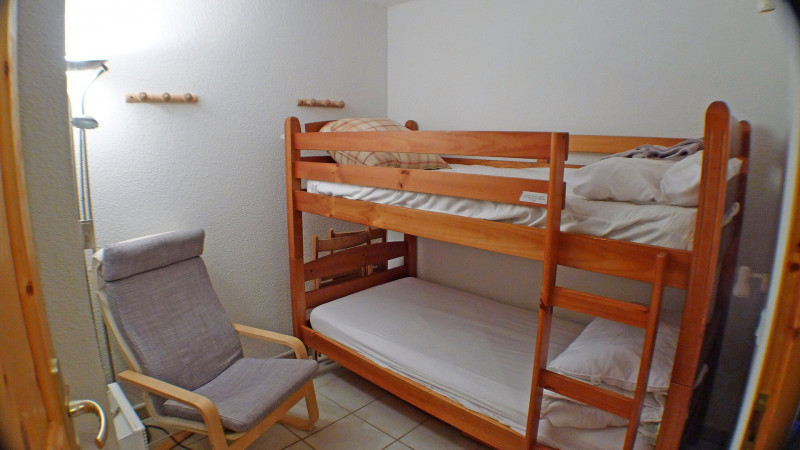 _lv_images__lot_0000000082_06_3266982 _lv_images__lot_0000000082_06_3266982